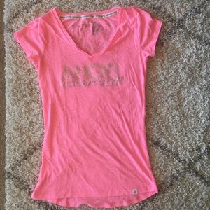 VS Angel neon tee